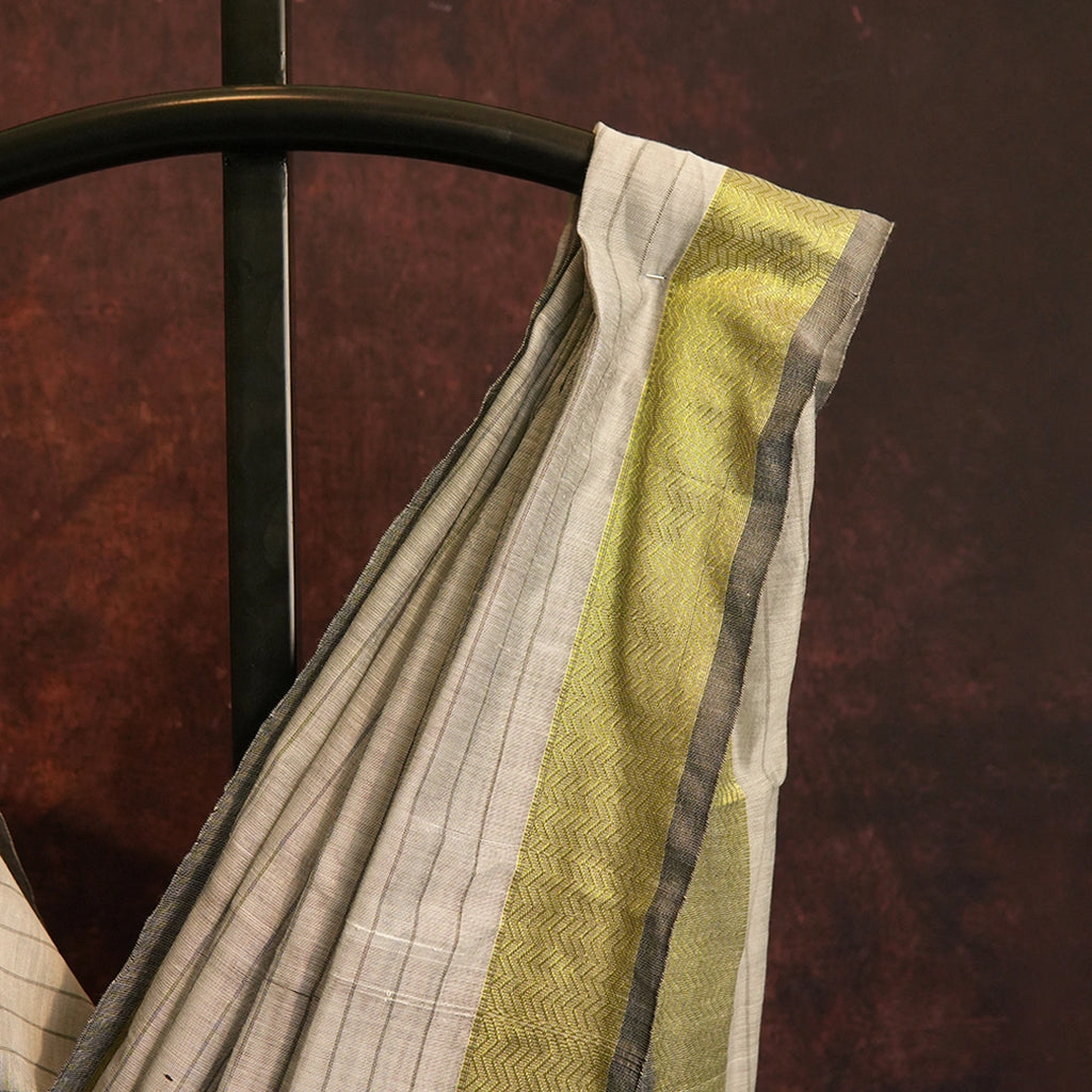 Grey Mul Cotton Jacquard Saree | Elegant Handwoven Drape