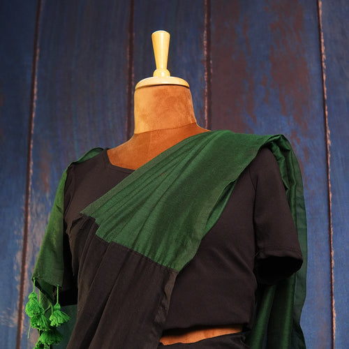Black & Green Contrast Handcrafted Saree with Tassel Pallu