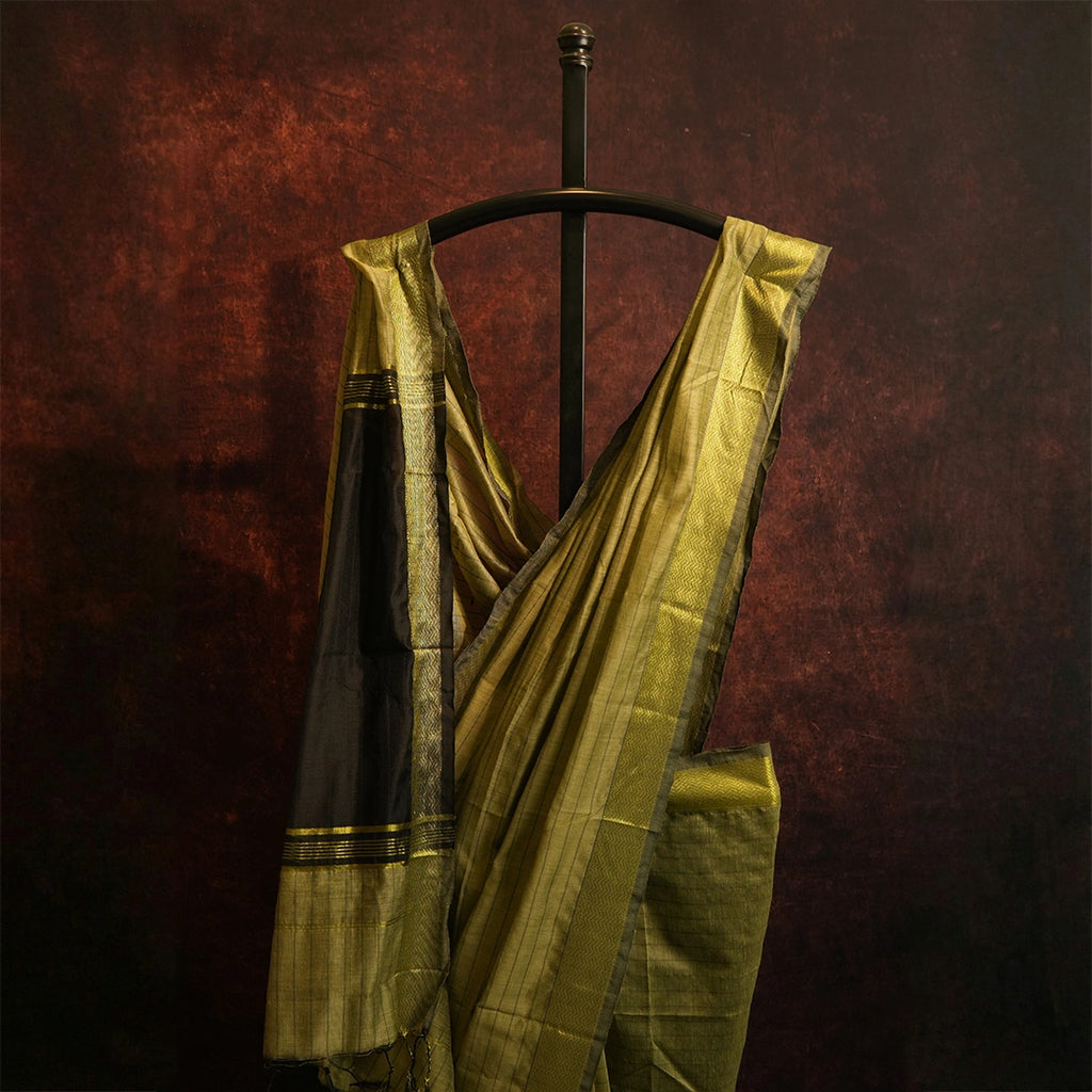 Green Mul Cotton Jacquard Saree | Handwoven Traditional Drape