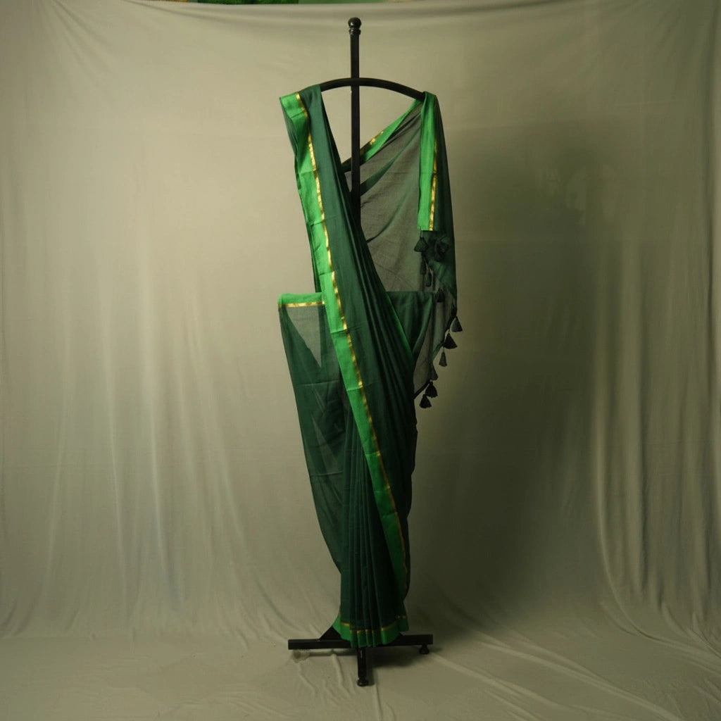 Dark Green Mul Cotton Saree – Soft Lightweight Daily Wear Saree