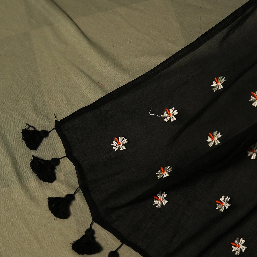 Black Shiwli Flower Embroidery Saree – Elegant Festive Party Wear