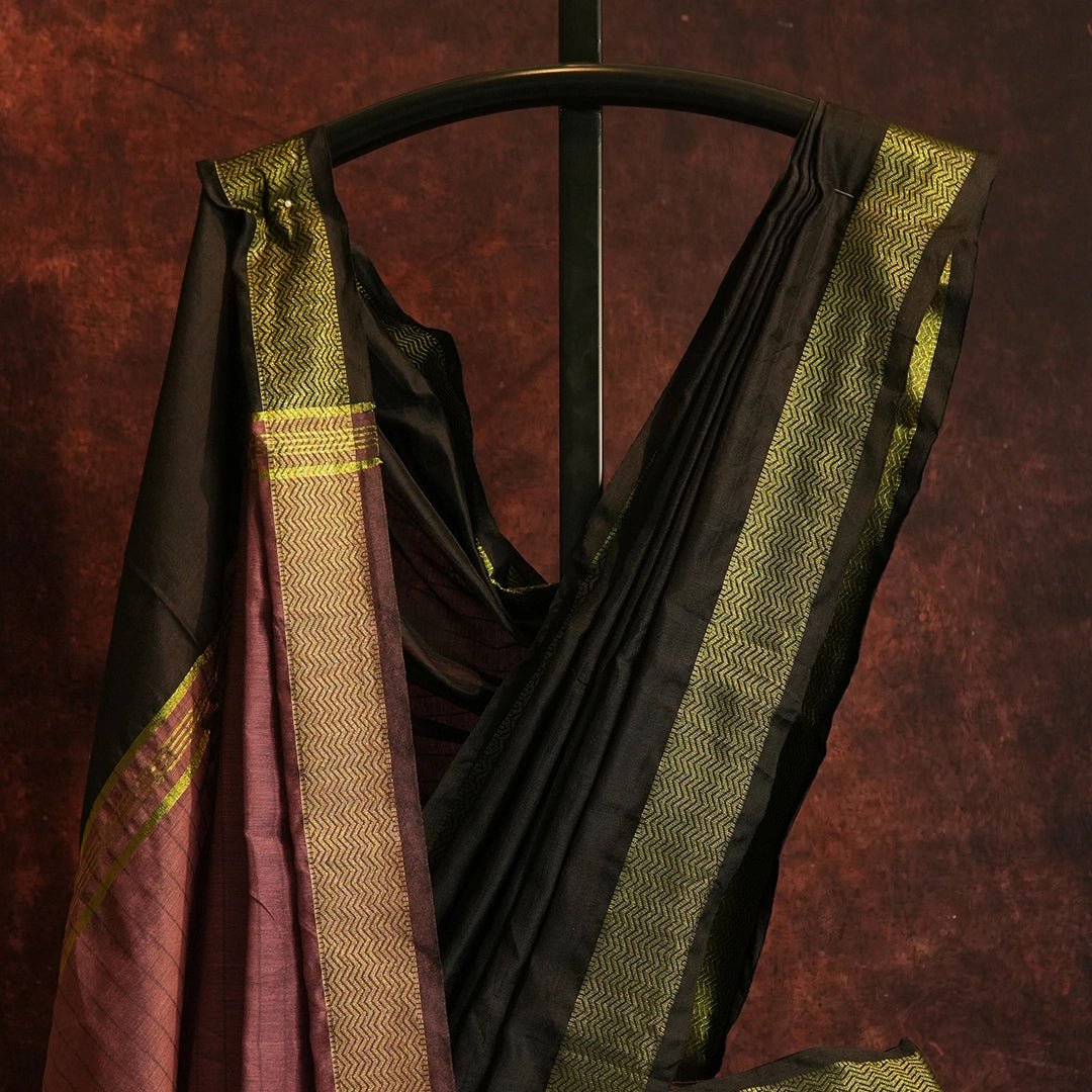 Black Mul Cotton Jacquard Saree | Elegant Handwoven Drape - Kottanz Loom CoSareeKottanzloom