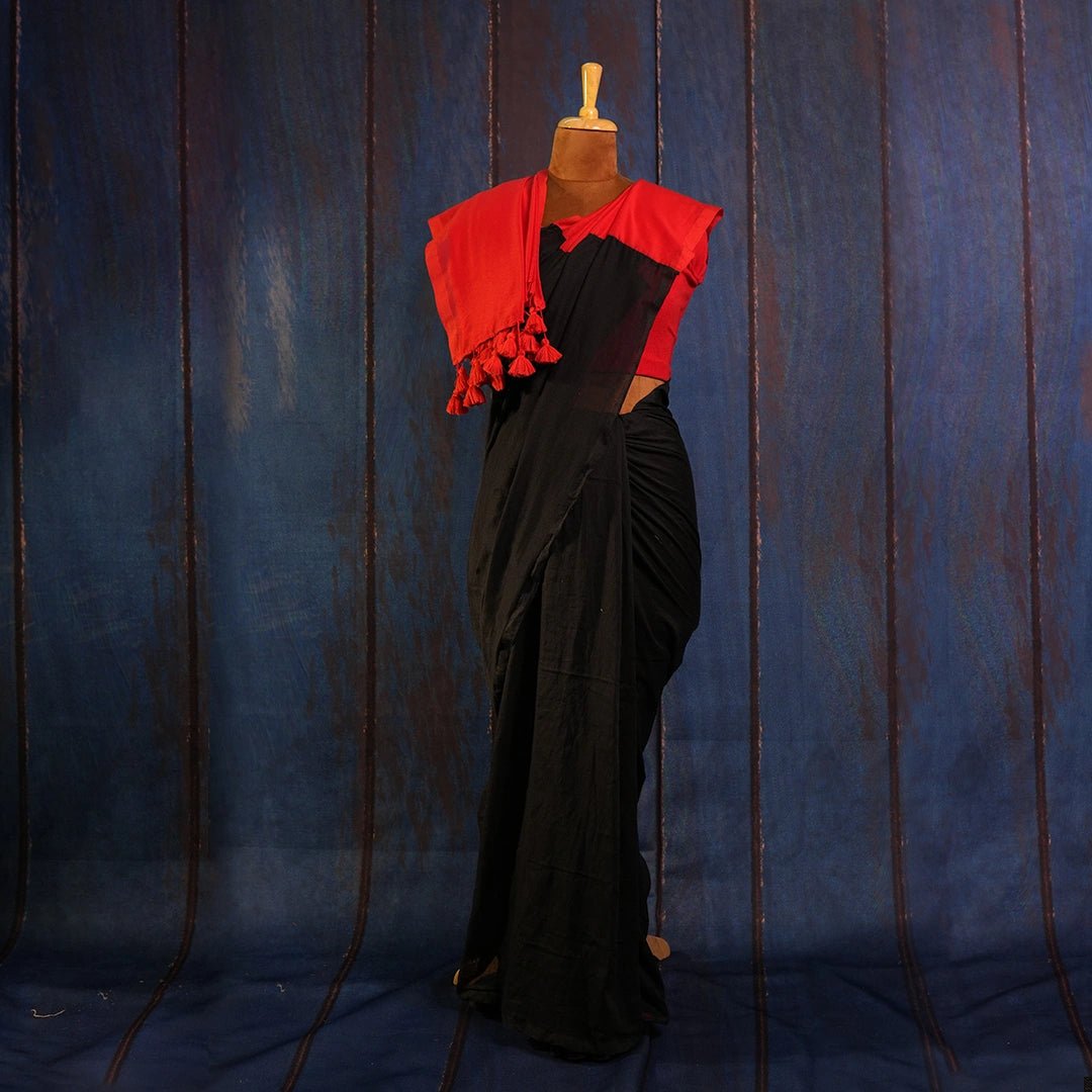 Black & Red Contrast Handcrafted Saree with Tassel Pallu - Kottanz Loom CoSareeKottanz Loom Co