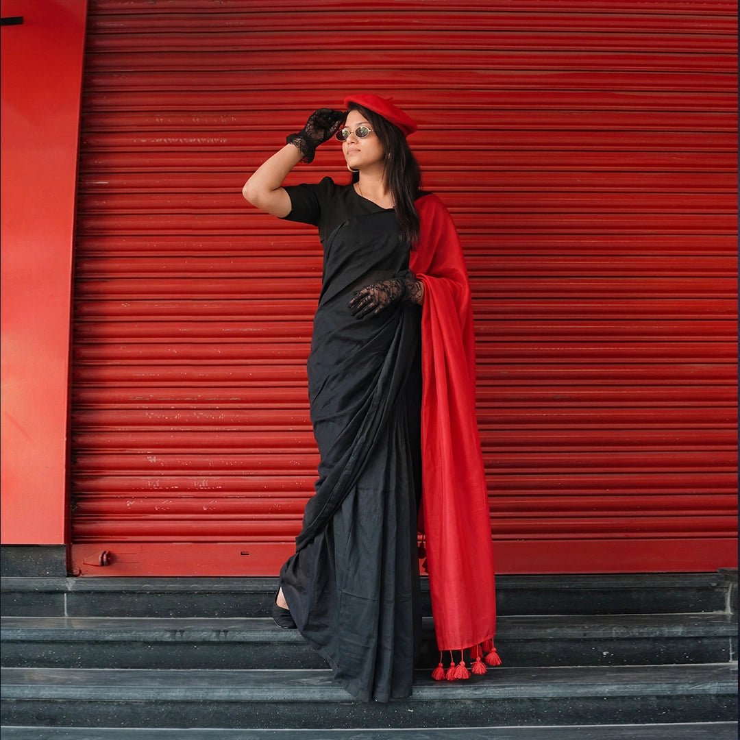Black & Red Contrast Handcrafted Saree with Tassel Pallu - Kottanz Loom CoSareeKottanz Loom Co