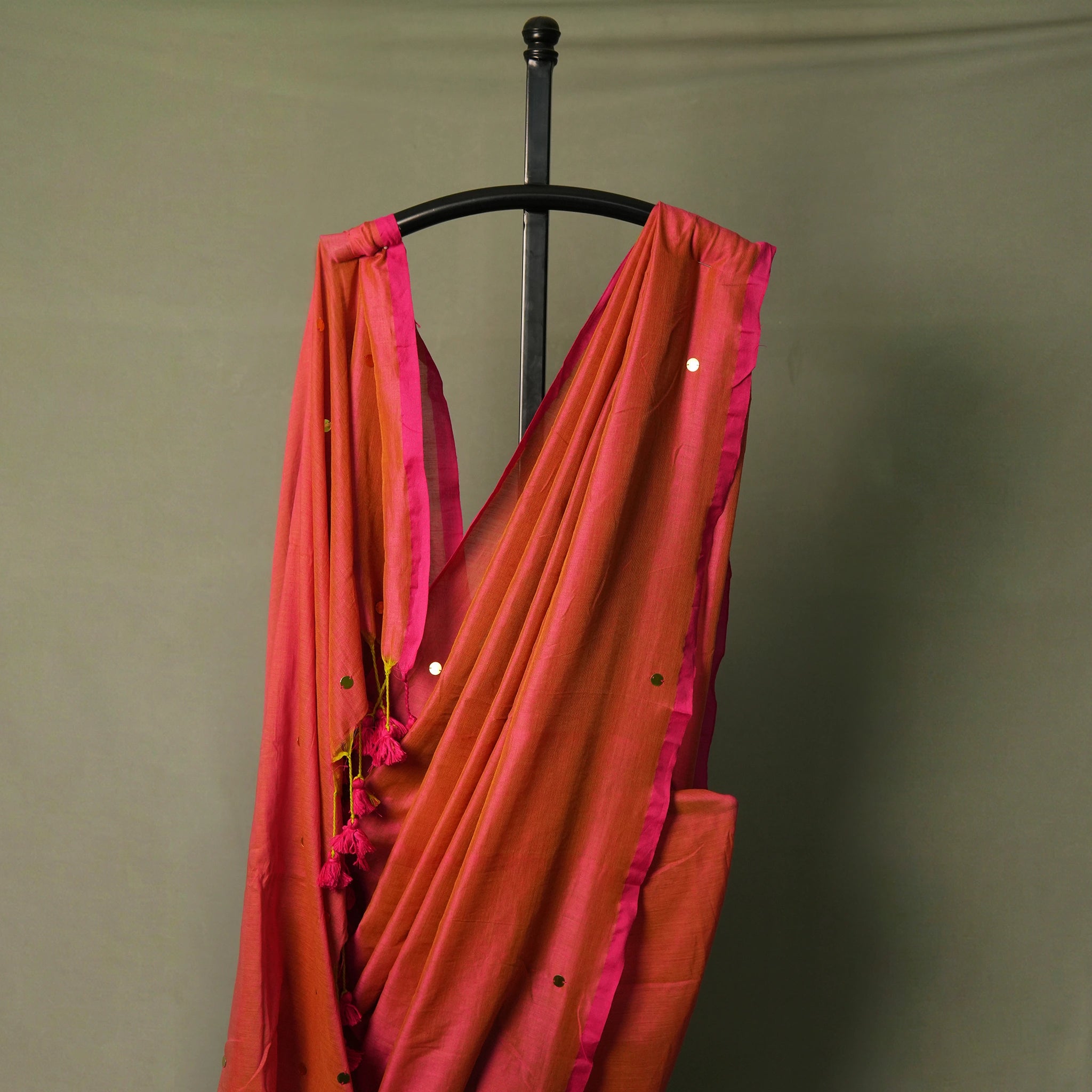 Close-up of Mirror Work Embellishment on Coral Pink Cotton Saree – Modern Traditional Saree – Kottanz Loom Co