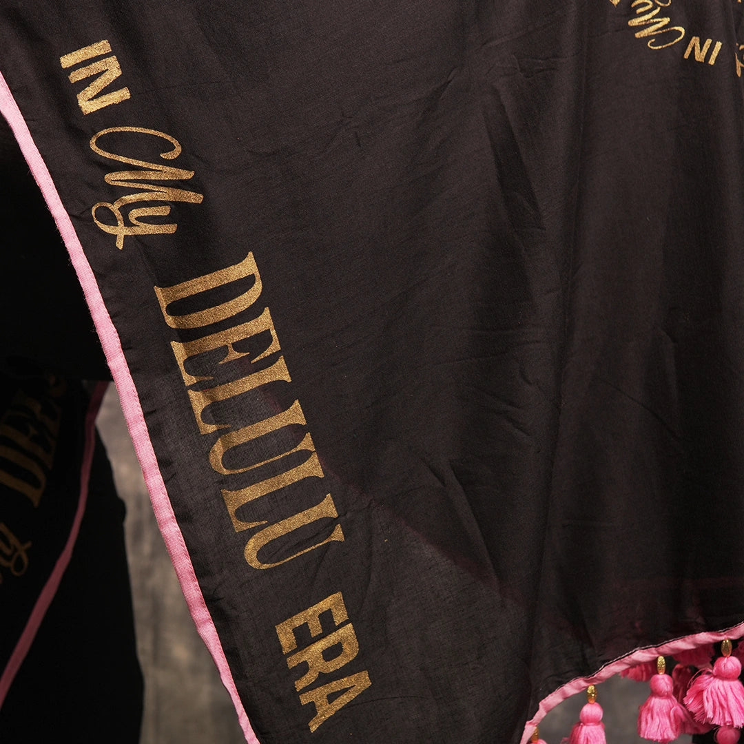 Delulu Era main character black saree – designer statement border saree – Kottanz Loom Co