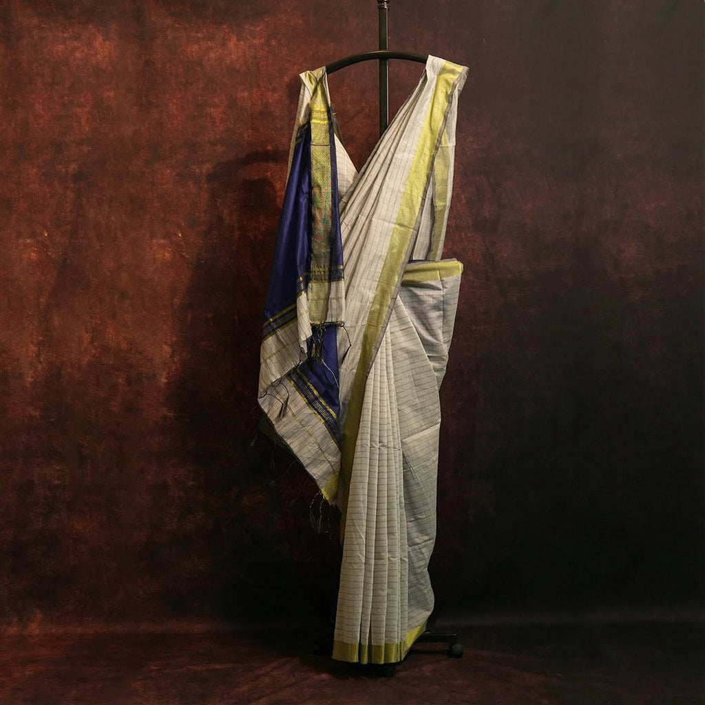 Grey Mul Cotton Jacquard Saree | Elegant Handwoven Drape - Kottanz Loom CoSareeKottanzloom
