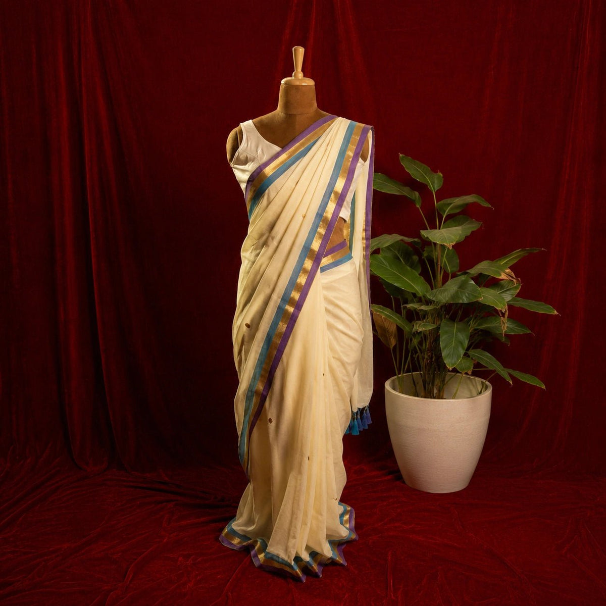 White Multistripe Chumki Saree – Handwoven Mul Cotton Indian Festive Saree - Kottanz Loom CoSareeKottanz Loom Co